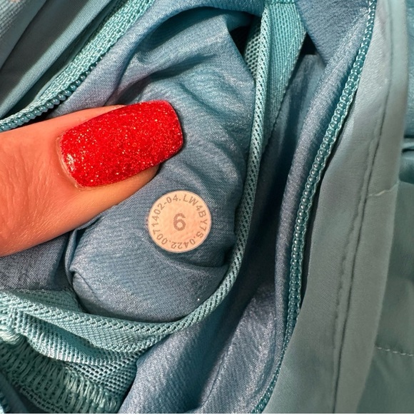 Lululemon Down For It All Jacket Winter Coat Oceanic Size 6 Small - Picture 14 of 14